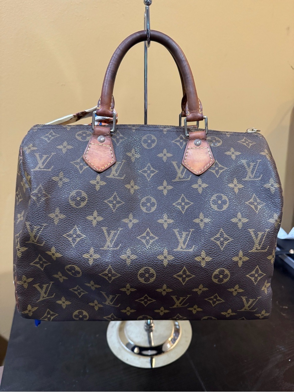 Louis Vuitton Speedy 30 Monogram Satchel with Blue & Cream Scarf COA - Picture 6 of 16